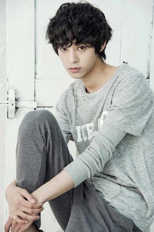 郑俊英暂退《两天一夜》 根据检方结果做最终决定