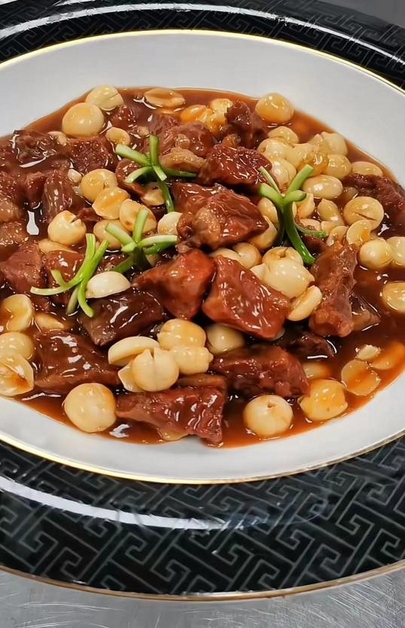 （安义县名菜）莲子烧牛肉_fororder_(安义县名菜)莲子烧牛肉