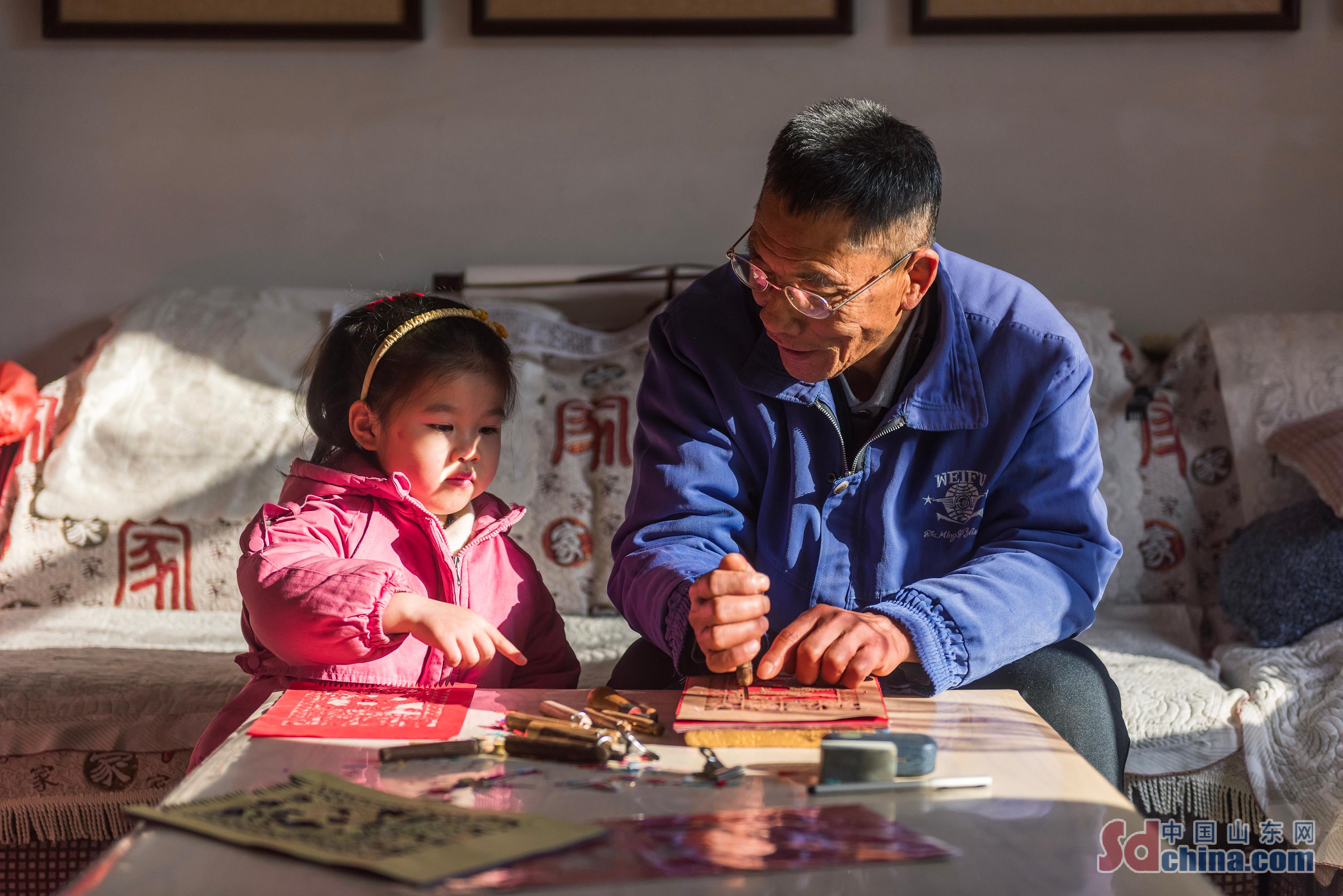 山東日照“過門箋”:一剪一刻展技藝_fororder_44