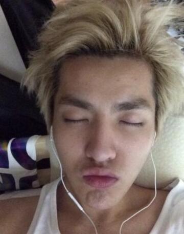 男星素颜照 陈坤显老钟汉良超皮肤真是好