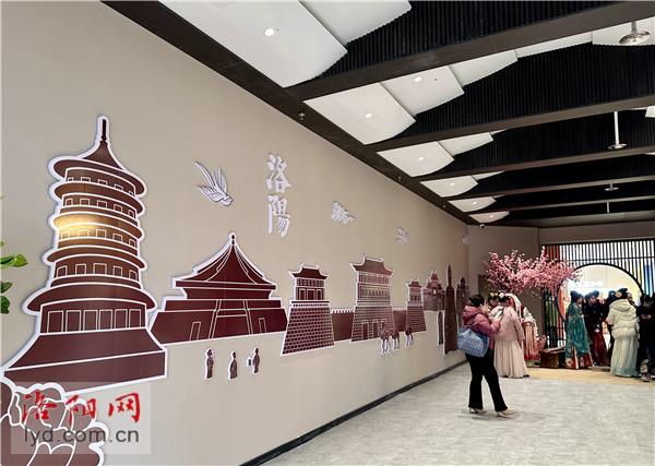 “洛阳·牡丹颂”汉服文化展示中心揭牌