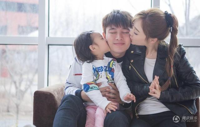 贾乃亮零点发文为李小璐庆生：一生最爱