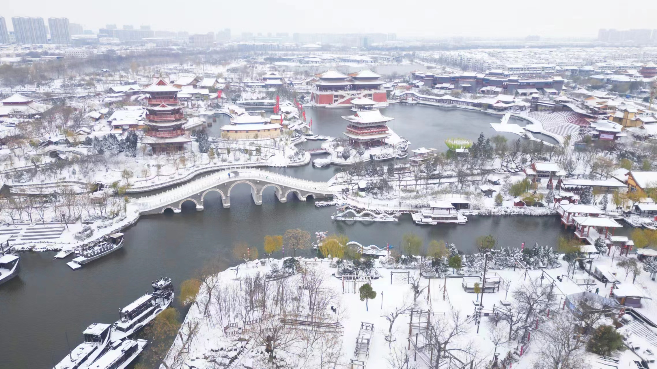 飞雪落成诗 一秒入仙境！雪后河南 美出“天际”