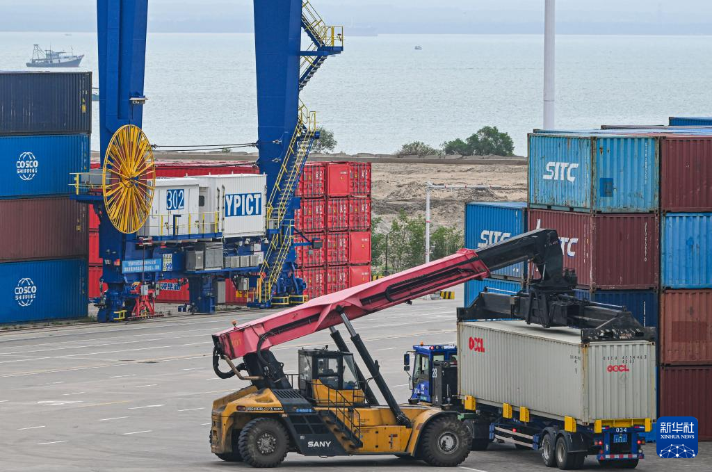 海南：今年前11個月外貿進出口總值超去年全年