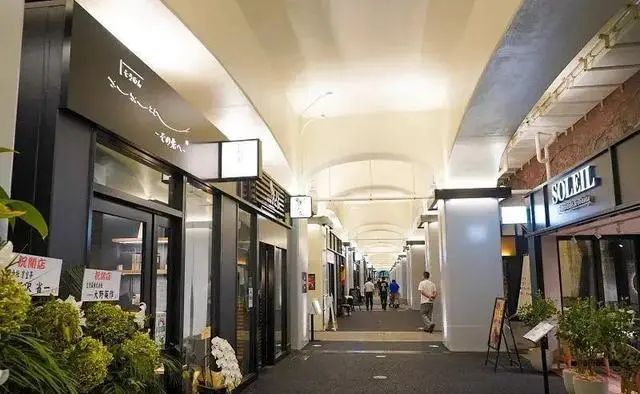 从废弃桥下空间到网红打卡地，这个国家做对了什么？