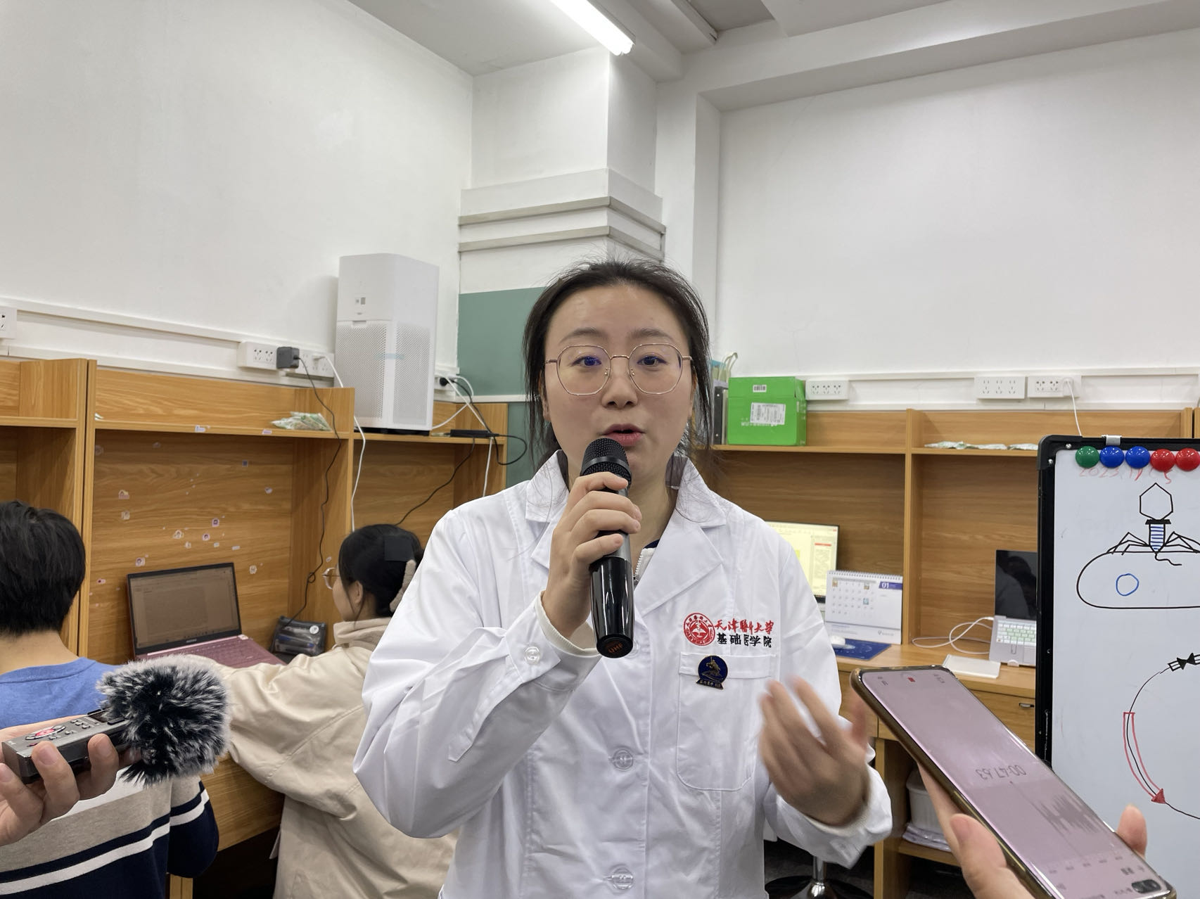 天津医科大学推动科技创新 打出人才培养“组合拳”_fororder_2