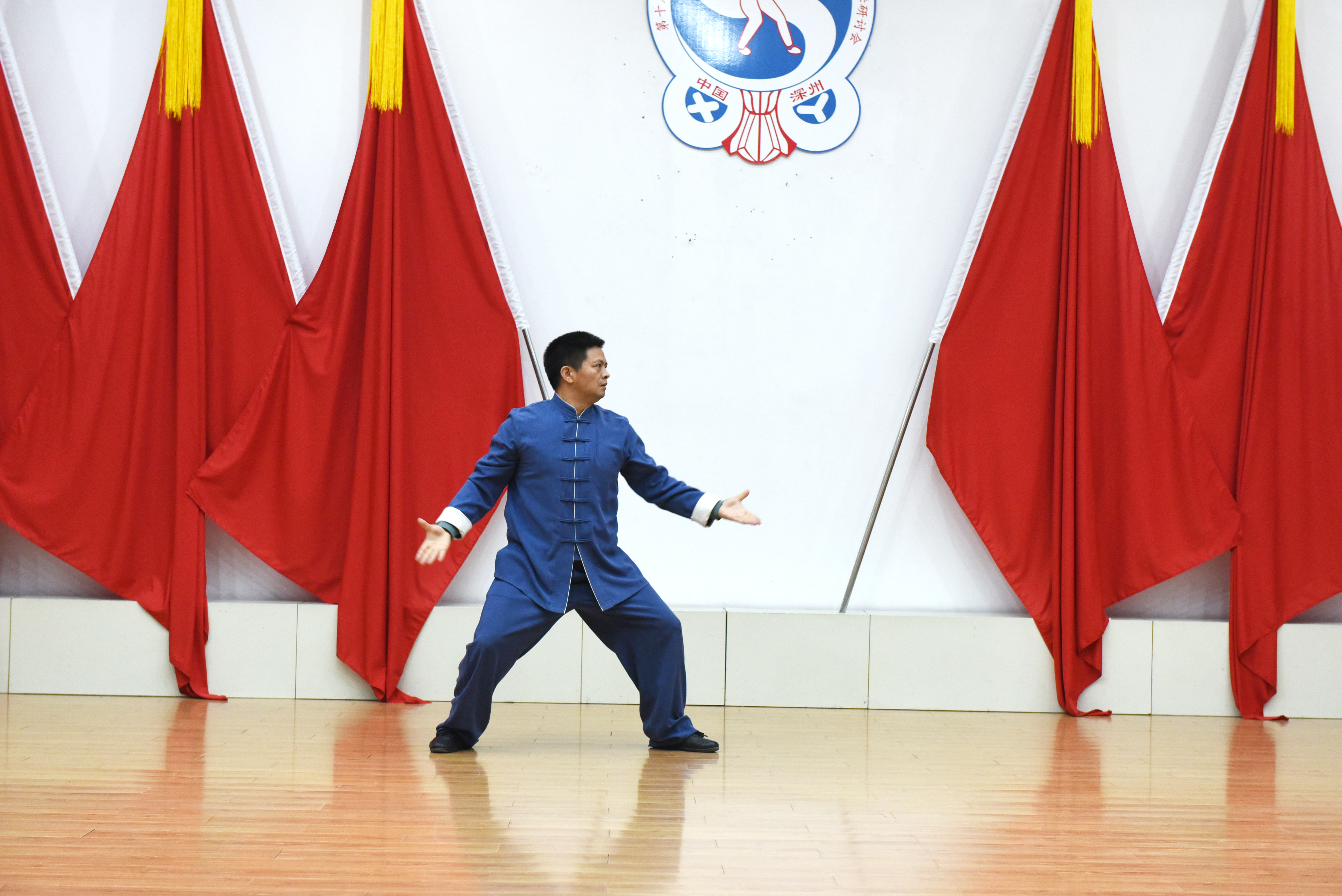 河北深州：逾300名形意拳师“以武会友”话传承_fororder_3