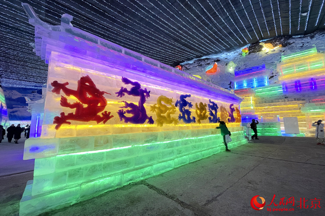 北京龙庆峡冰灯冰雪嘉年华启幕精品冰雕多于往年