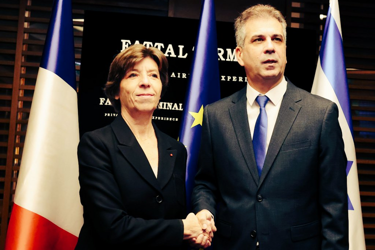 以军空袭加沙地带致多人死亡 黎以临时边界持续交火