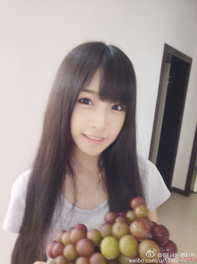 苏杉杉被称四万年一遇美女 鞠婧祎表示不服!