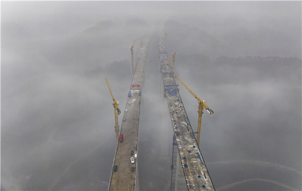 渝湘复线高速芦沟河特大桥顺利贯通_fororder_图片1