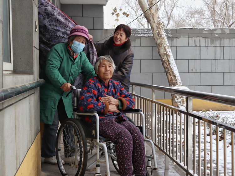保定博野：养老院里暖意浓 老人温暖度寒冬_fororder_2