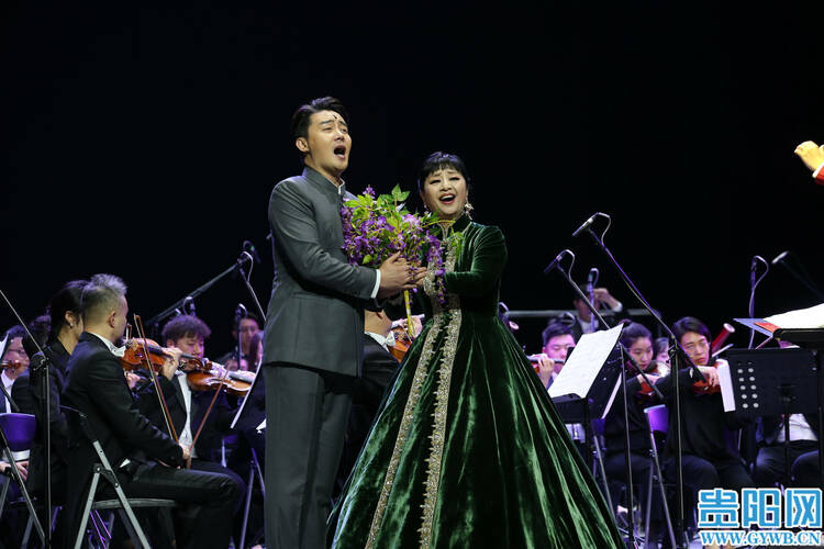《中國歌劇經典作品》交響音樂會在築上演
