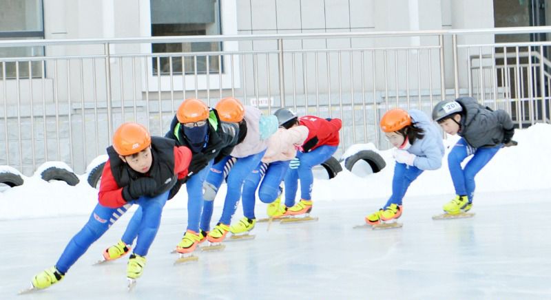 延吉10所中小学利用学校操场改建校园冰场