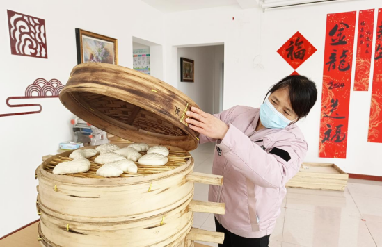 沧州中捷：旱碱麦面花 “蒸”出幸福味_fororder_沧州中捷：旱碱麦面花 “蒸”出幸福味425