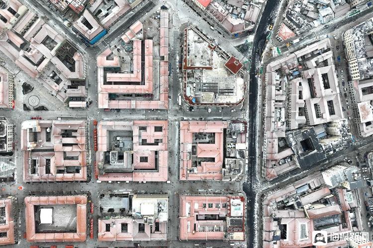 山东青岛：白雪纷飞，老城区银装素裹！