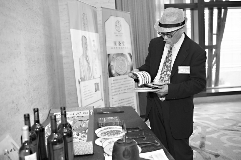 山西-香港投资促进对接会举行_fororder_b574bcee99c254eea0315b96f98e77fa