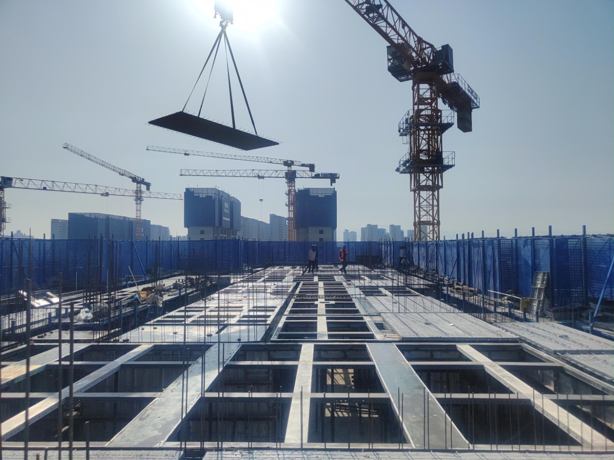 推动绿色建造 共筑绿色未来 西安国际港务区装配式建筑跑出“加速度”_fororder_IMG_5686