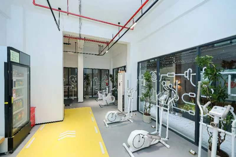 深圳：南山区平山人才小镇迎来首批入住居民_fororder_健身png