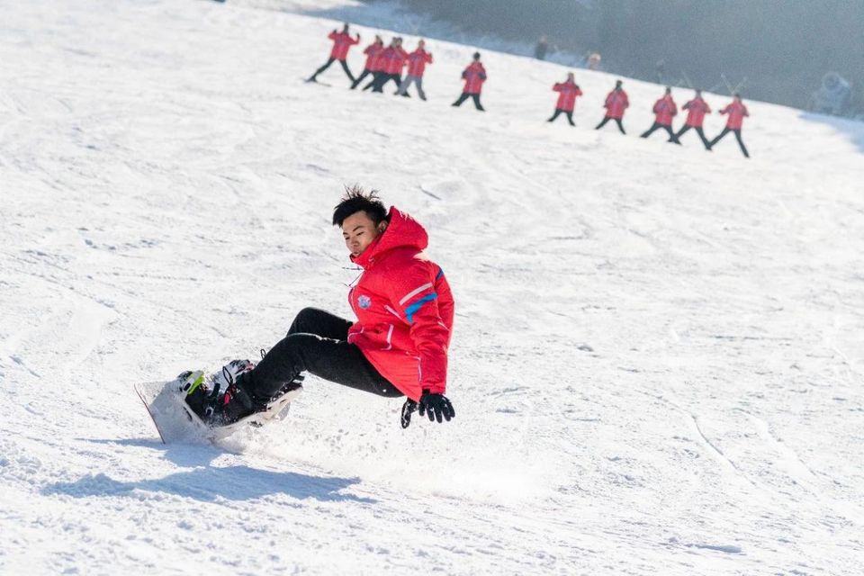 【原创】首届冰雪主题摄影大赛在金象山滑雪场开幕_fororder_ef4622f360e3ceb8368f5f546ac7332
