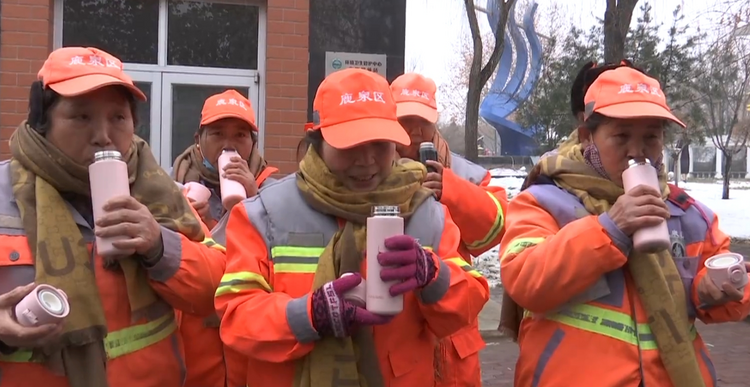 石家庄市鹿泉区：巾帼携手共御寒 情系一线暖人心_fororder_图片2