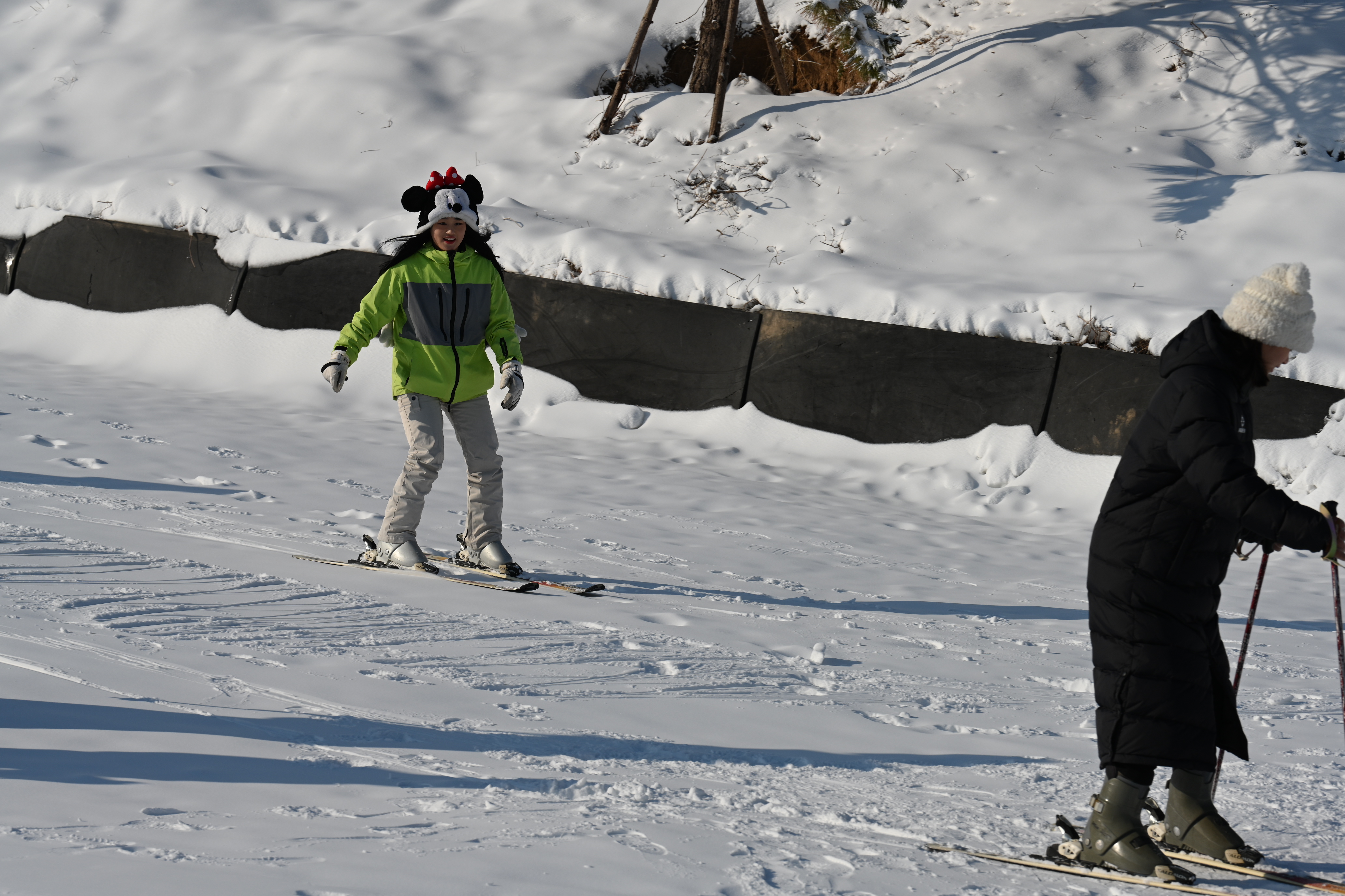 石家庄市新华区：普及冰雪运动 推动全民健身_fororder_微信图片_20231225142750