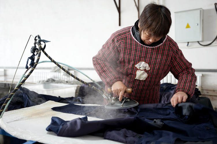 河北隆尧：冬闲人不闲 “门口”也挣钱_fororder_14.JPG