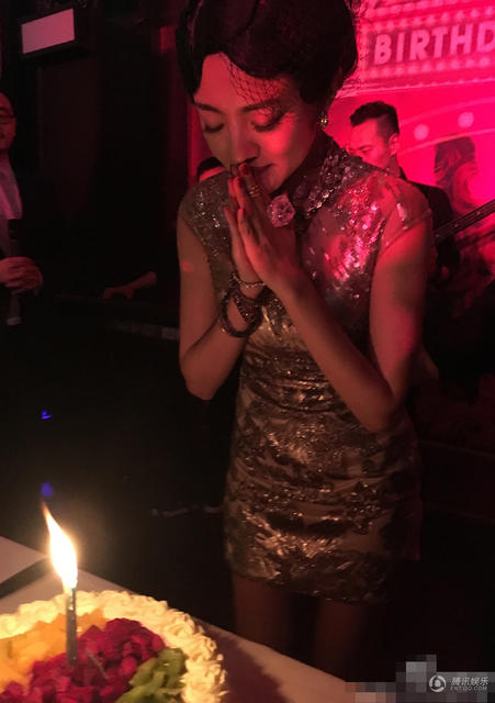 組圖:安以軒辦“夜上海”生日趴 穿旗袍秀美腿_娛樂_騰訊網