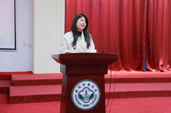 广州新华学院举行2023年优秀学生和先进集体表彰大会