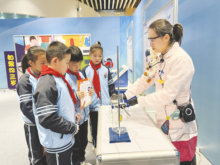 廣西流動健康科普館來了 五大展區打造沉浸式體驗之旅