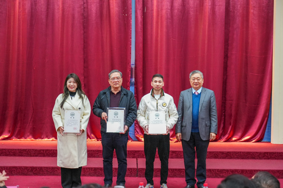 广州新华学院举行2023年优秀学生和先进集体表彰大会
