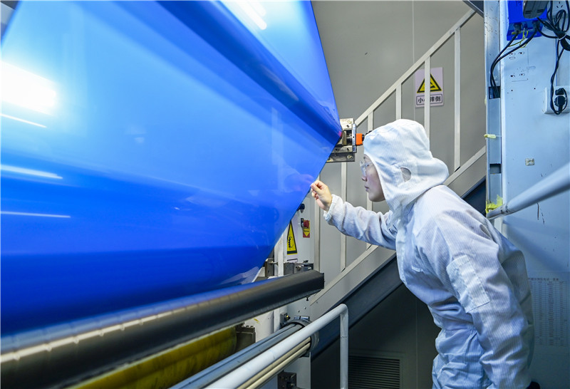 河南南阳：赶订单 忙生产_fororder_南阳柯丽尔科技有限公司员工加紧生产 摄影 张峰