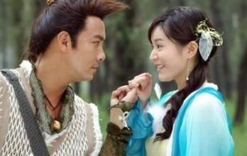 她走红后离奇消失，如今32岁再度现身，依旧很美