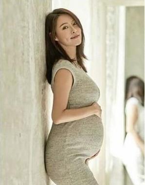 After School前队长嘉熙3日产子 母子均安