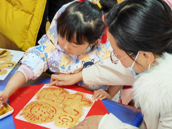 石家庄市新华区：萌娃体验传统习俗 欢欢喜喜闹庙会_fororder_新华区鑫诚幼儿园庙会602