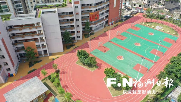 市城鄉建設局推進城區環境提升 “海綿”試點開花結果