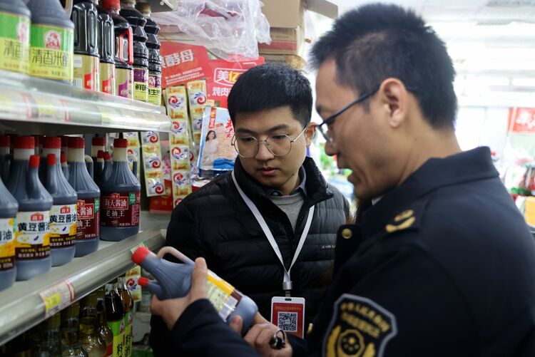 邢台清河：开展节前食品检查 构筑食品安全屏障_fororder_1