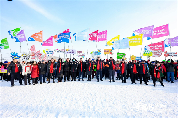 “幸福岛·稻梦杯”沈阳市首届雪地足球村超联赛开赛_fororder_村超1