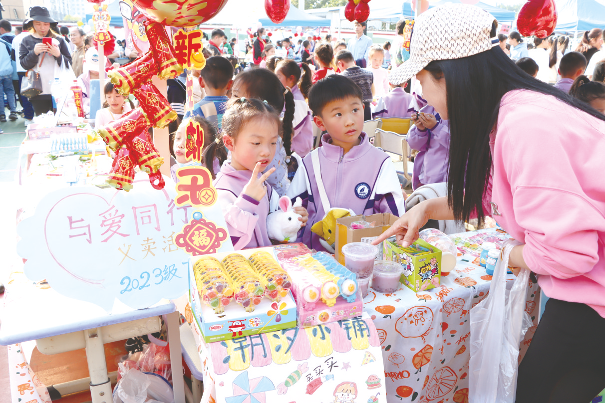 南宁：校园迎新多姿多彩 青春灵动“艺”趣横生