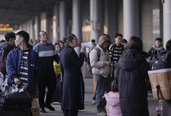 元旦运输期间 六盘水车务段发送旅客7.26万人次_fororder_车段1