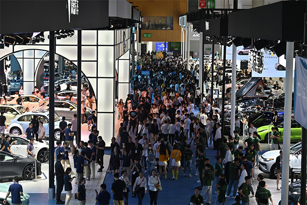 （转载）大运、科幻和“花花”……2023，成都“三城三都”的万千气象_fororder_未标题-27