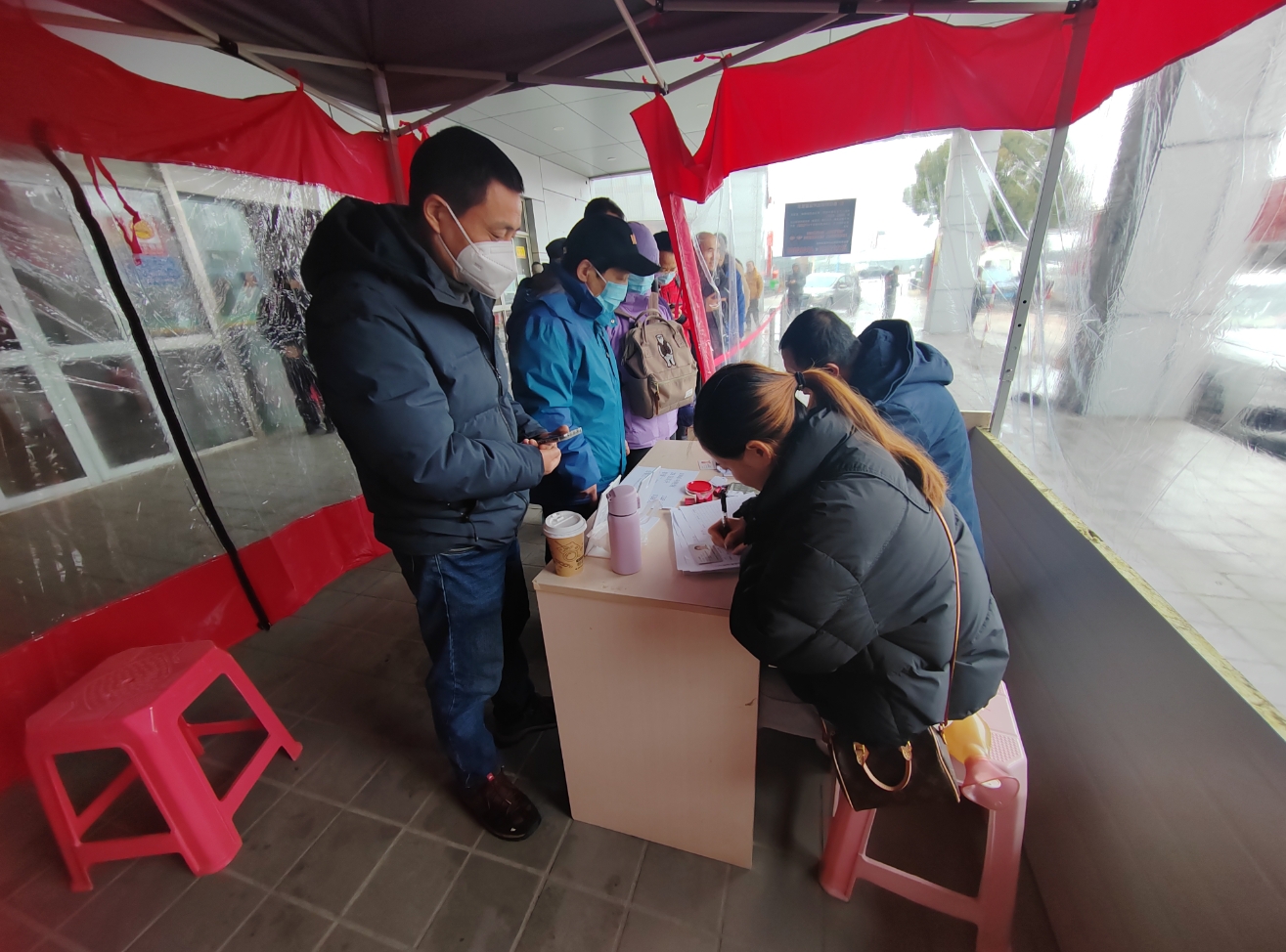 上海烟花爆竹零售点开售 销售点、烟花品种有增加