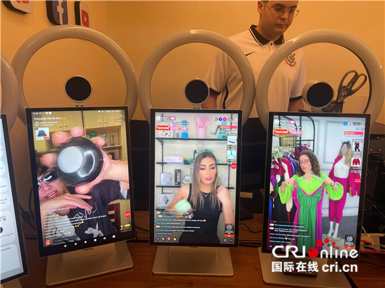 直播带货在巴西兴起 中国创业者布局当地电商市场_fororder_b43ec9167f534b24bd427fb23b99787f