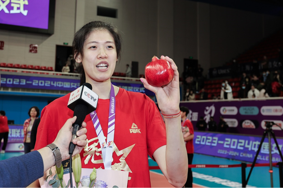 立春日迎“十六冠王”载誉抵津 天津体育繁花盛开_fororder_3