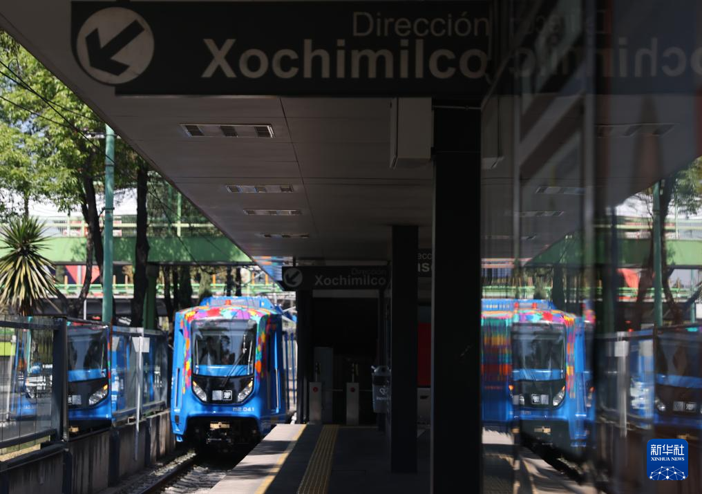 中国造轻轨列车在墨西哥城首开运营_fororder_20240104a99658bdb03d414b947c38efde5f78d5_20240104588f7c59d71b4080903e429af301e0c9
