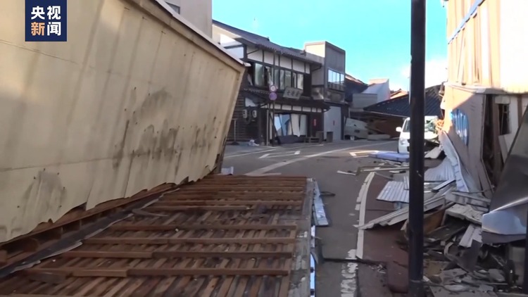 “黄金救援72小时”已过 日本地震救援仍在继续