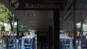 中国造轻轨列车在墨西哥城首开运营