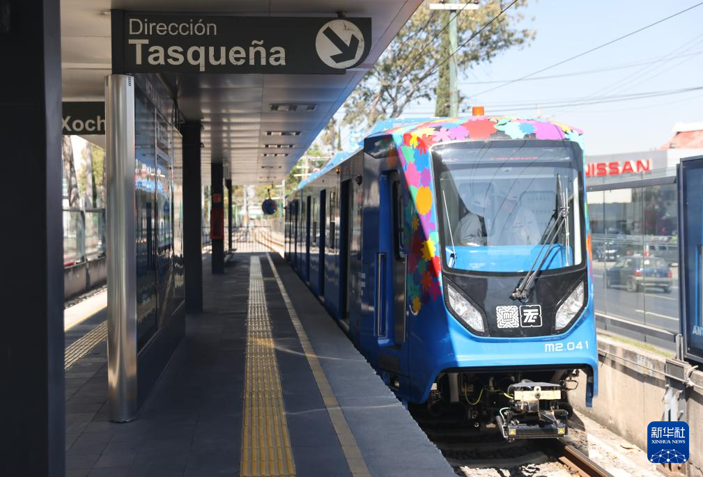 中国造轻轨列车在墨西哥城首开运营_fororder_20240104a99658bdb03d414b947c38efde5f78d5_2024010479f77639e97a415a92a2c69a3b93f298