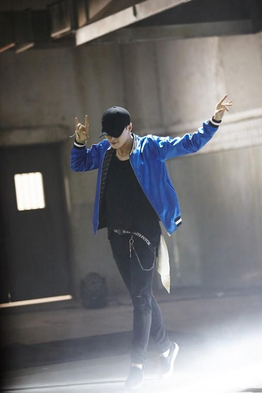 张艺兴solo新曲将于7日在中韩同步公开
