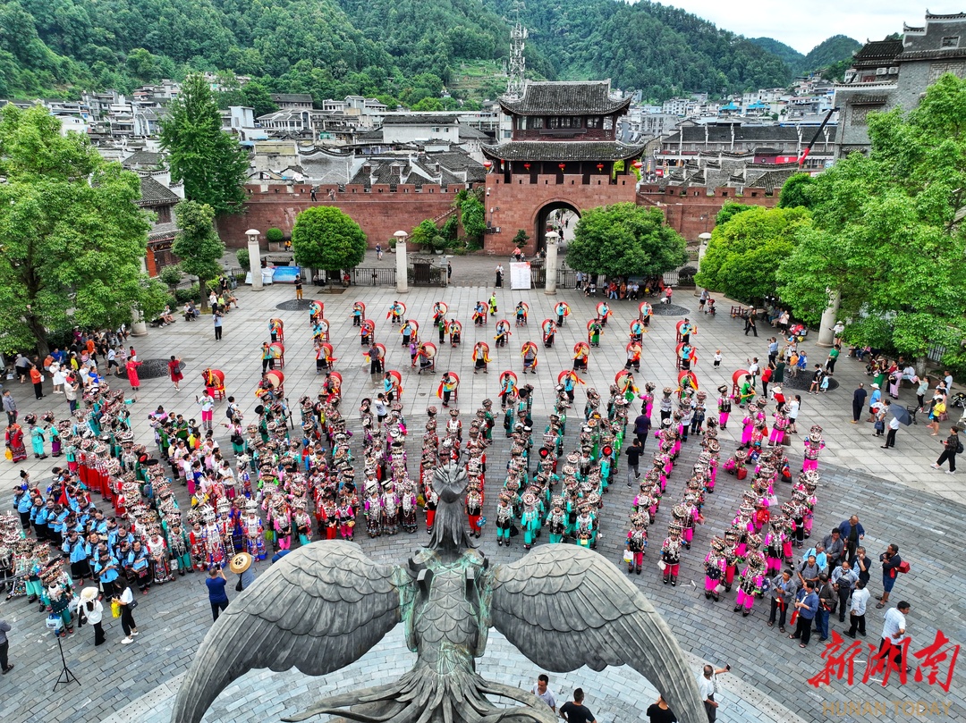 凤凰古城旅游区确定为国家5A级旅游景区